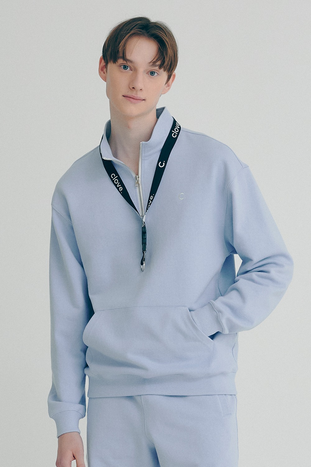 clove - [22SS clove] Standard Half-Zip Sweatshirt (Sky Blue)