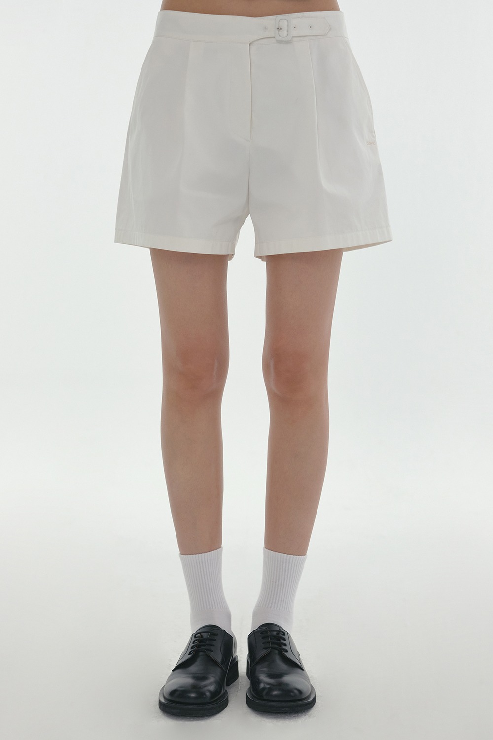 clove - [24SS clove] Buckle Pocket Shorts (White)
